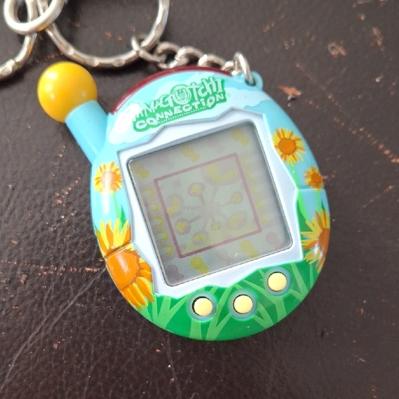 Tamagotchi Connection Keychains - Picture 6 of 6